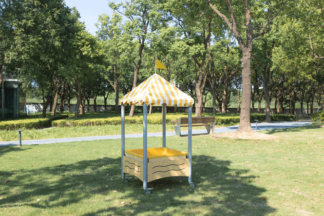 Hovedbilde Mobil lekebenk med tak